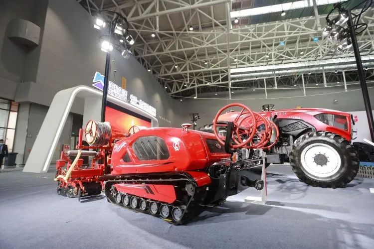 一拖股份2022年營業(yè)總收入125.64億元,凈利潤增幅55.42% 一拖股份2022年營業(yè)總收入125.64億元,凈利潤增幅55.42%